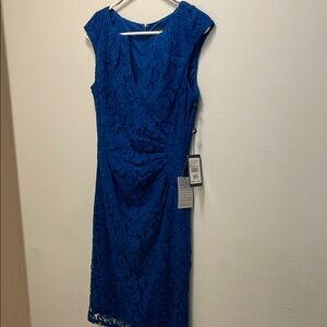 Drianna Papell, elegant Blue Lace Dress